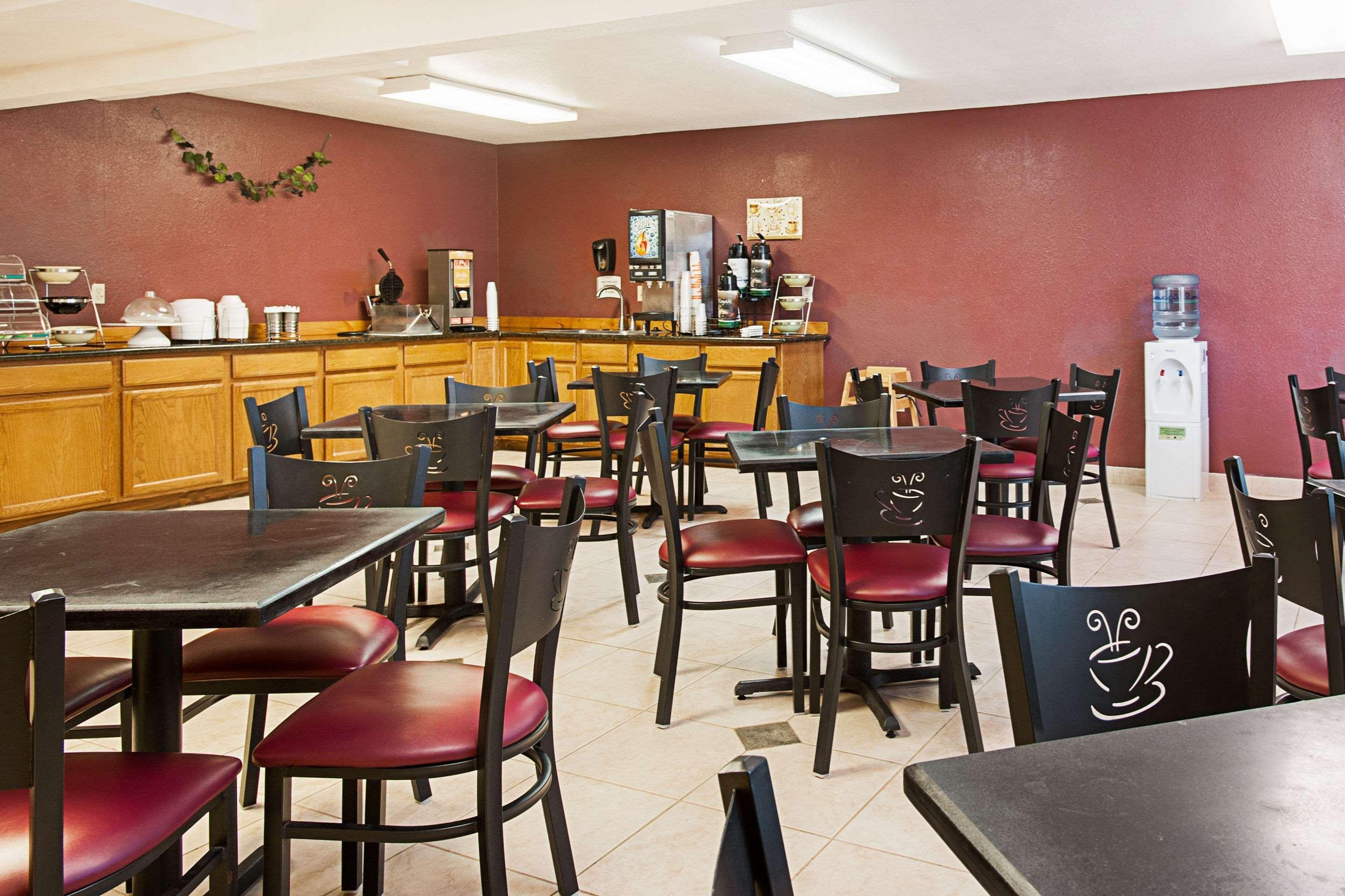 Rodeway Inn & Suites Blanding Extérieur photo