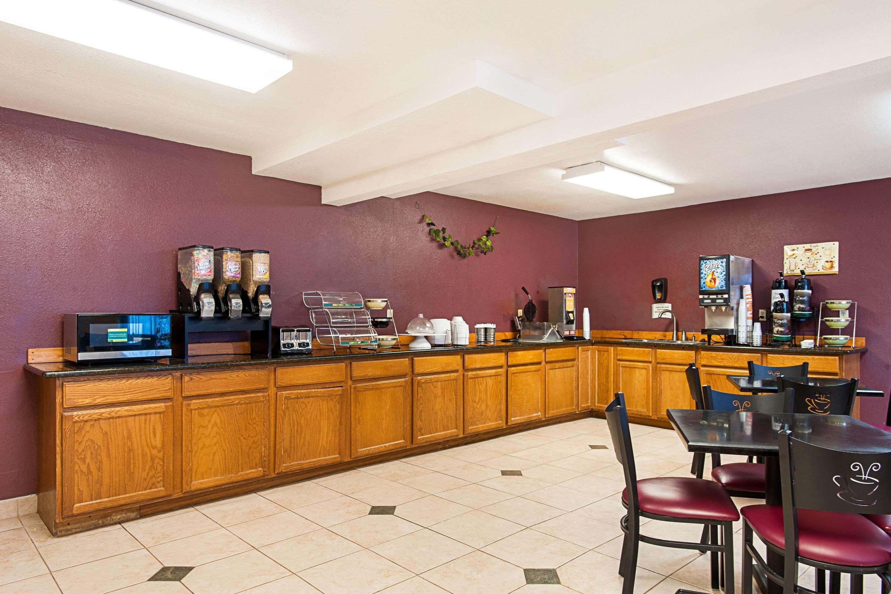 Rodeway Inn & Suites Blanding Extérieur photo