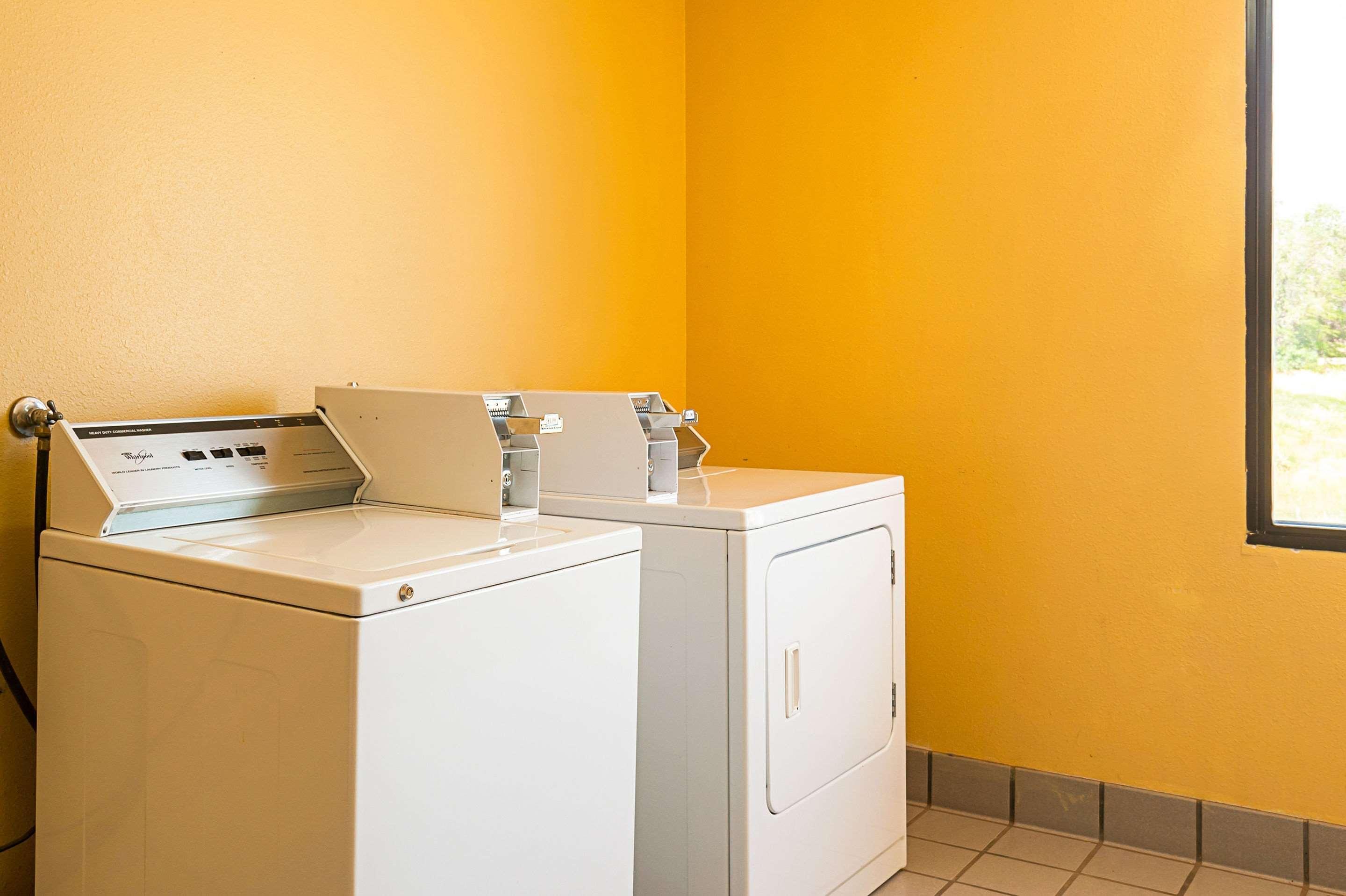 Rodeway Inn & Suites Blanding Extérieur photo