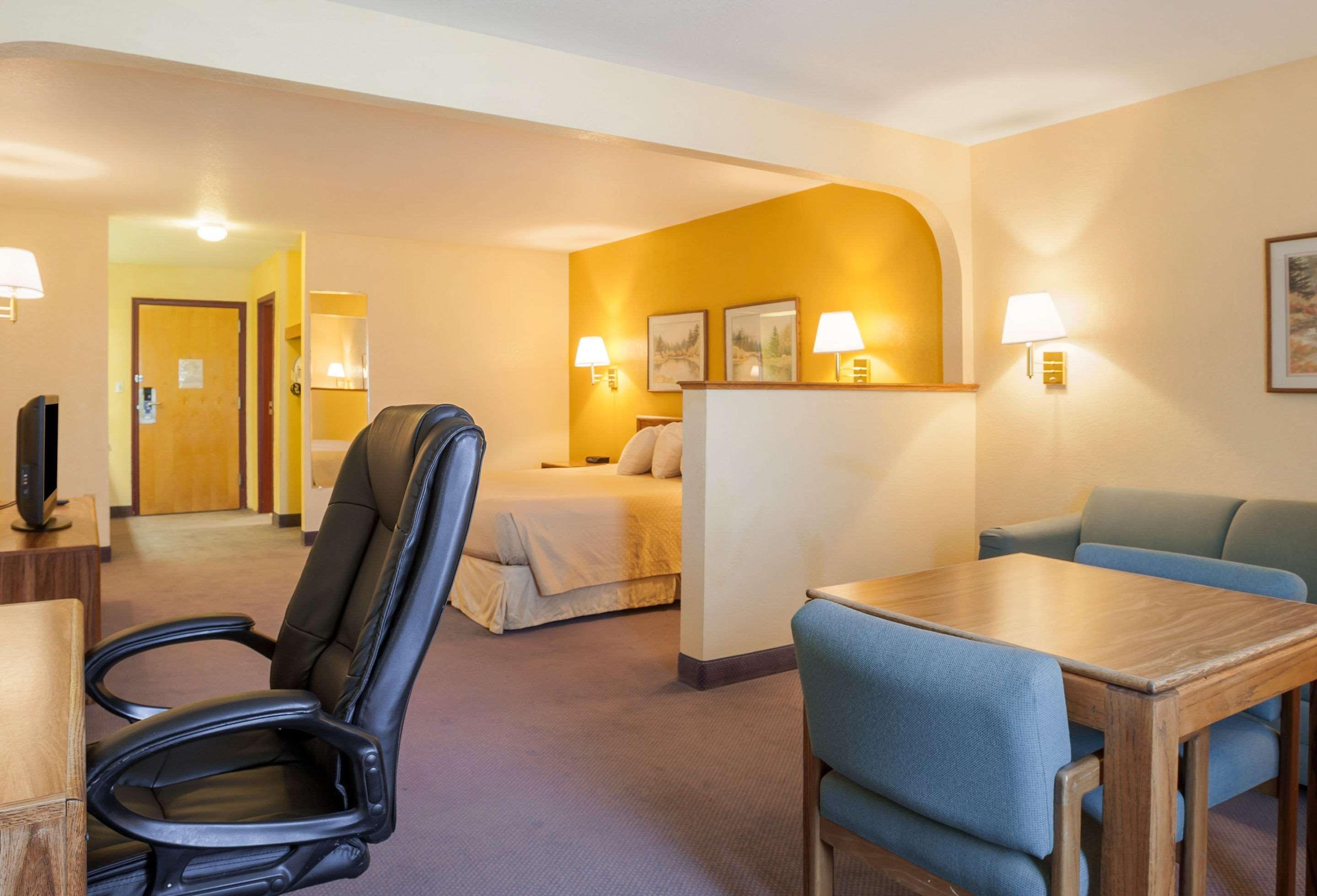 Rodeway Inn & Suites Blanding Extérieur photo